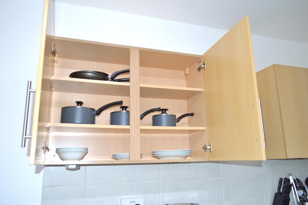 Beautiful Two-Bed Apartment With Driveway Parking Nottingham Ngoại thất bức ảnh